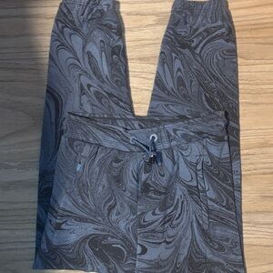 Athleta Gray Swirl Joggers size 12